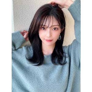 大人気ヘアスタイル！ミディアムレイヤーとダークグレージュ