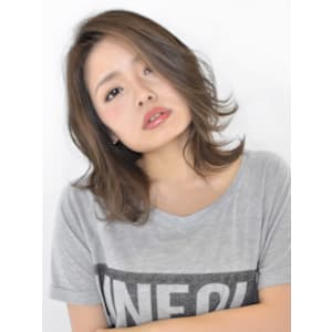 オリーブアッシュベージュ×くびれセミディ - EnBlesS【エンブレス】掲載中