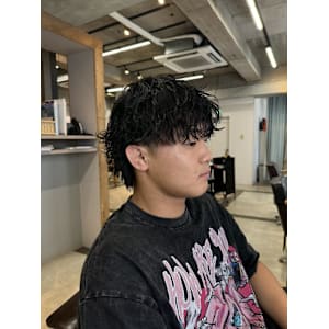 襟足ありの大人メンズパーマ - 半個室型美容室 Sourire 小倉店【ハンコシツガタビヨウシツ スーリール コクラテン】掲載中