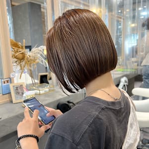 パツッと切りっぱなしボブ