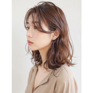 ゆるふわかき上げ前髪くびレイヤーこなれミディp1　脱白髪染め - mod's hair【モッズヘア】越谷/越谷西口店【モッズヘア コシガヤ コシガヤニシグチテン】掲載中