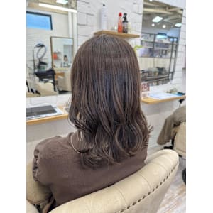 大人かわいい / くすみブラウン - latte hair lemie【ラテ ヘア レミエ】掲載中