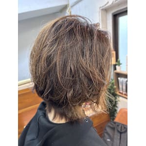 ショートボブ