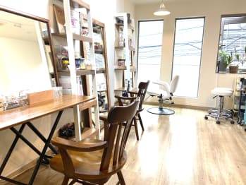 ヘアセット&メイクアップ Roquat Salon(東京都立川市)