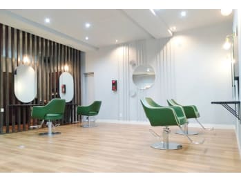 Agu hair raffine 新大宮店【アグ ヘアー ラフィネ シンオオミヤテン】(奈良県奈良市／美容室)