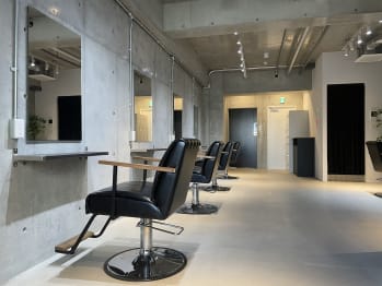 BLEUNIR 心斎橋【ブルニール シンサイバシ】(大阪府大阪市中央区／美容室)