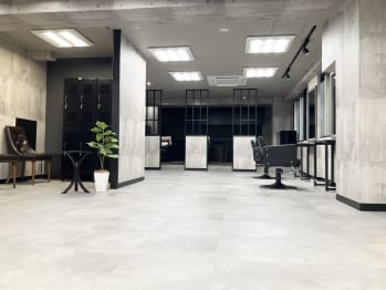 ambitious 久米川【アンビシャス】【アンビシャスクメガワ】(東京都東村山市／美容室)