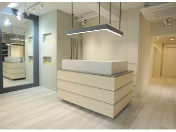 ANNE 東心斎橋店 【アンネ】(大阪府大阪市中央区)