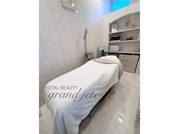 山野愛子どろんこ美容 TOTAL BEAUTY grand jete(大阪府和泉市)