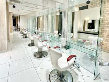 HAIR & MAKE EARTH 新越谷店【ヘアメイクアース シンコシガヤテン】(埼玉県越谷市／美容室)