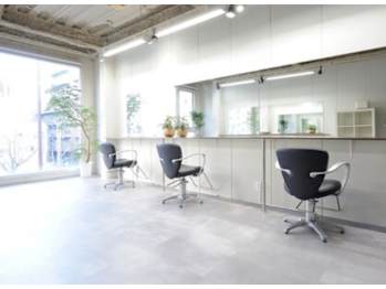 roots hair design(大阪府大阪市西区)