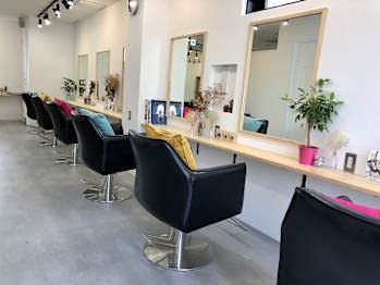 Aust hair Monica【オーストヘアーモニカ】(大阪府大阪市北区／美容室)