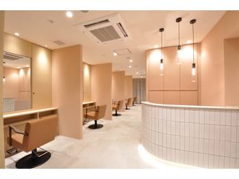 半個室型美容室 Sourire 久留米花畑店【ハンコシツガタビヨウシツ スーリール クルメハナバタケテン】(福岡県久留米市／美容室)