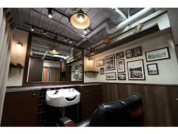 LAVIE NEW STANDARD BARBER HANARE 新宿【ラヴィ ニュースタンダードバーバー ハナレ シンジュク】(東京都新宿区／美容室)