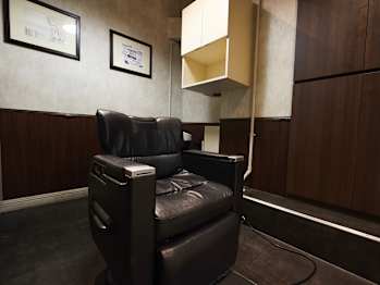 LAVIE NEWSTANDARDBARBER 浜松町本店【ラヴィニュウスタンダードバーバー ハママツチョウホンテン】(東京都港区／美容室)