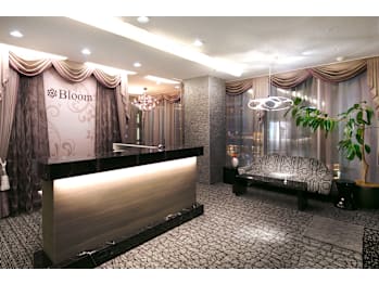 Bloom  新宿西口店(東京都新宿区)