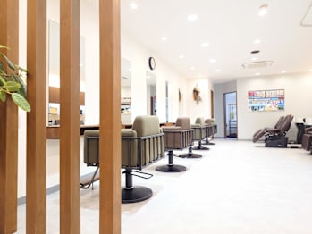 three 【スリー】（旧：Marry's 西院）(京都府京都市右京区)