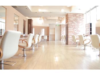 VISAGE crew【ヴィサージュ クルー】(東京都中央区)