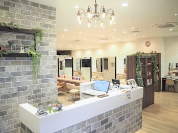 VISAGE unir【ヴィサージュ ユニール】(千葉県浦安市)