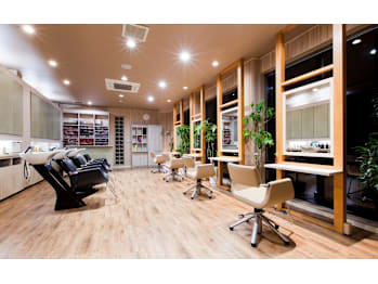 Beniya BOND STREET【ベニヤ ボンド ストリート】(愛知県岡崎市／美容室)