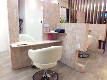 mano.a.mano【マノアマノ】(静岡県浜松市浜名区／美容室)