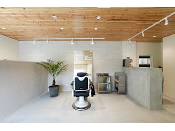 hello barber studio【ハロー バーバー スタジオ】(宮崎県日南市／美容室)