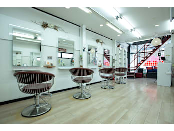 HANBI美容室【ハンビ ビヨウシツ】(東京都新宿区／美容室)