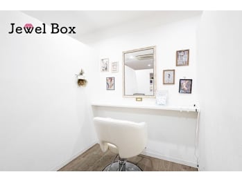 Jewel Box 〜私のトリートメント〜 東梅田店【ジュエルボックス ヒガシウメダテン】(大阪府大阪市北区／美容室)