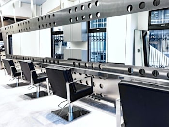 CHARLES DESSIN 北堀江店(大阪府大阪市西区)