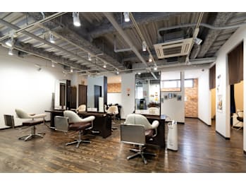 True Trust un 下石田店【トゥルートラスト　アン　シモイシダテン】(山梨県甲府市／美容室)