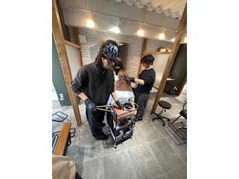 1%【イチパーセント】 髪質改善&リペアカラー横浜【イチパーセント カミシツカイゼンアンドリペアカラーヨコハマ】(神奈川県横浜市西区／美容室)