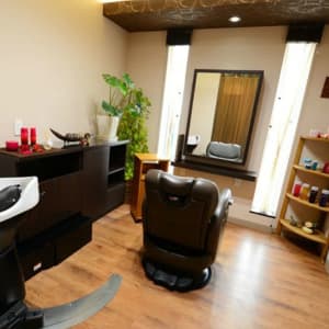 Aujua 取り扱いサロン ヘアケアメニューも豊富にご用意 Haruju Hairresort ハルジュヘアーリゾート のこだわり特集 美容院 美容室を予約するなら楽天ビューティ