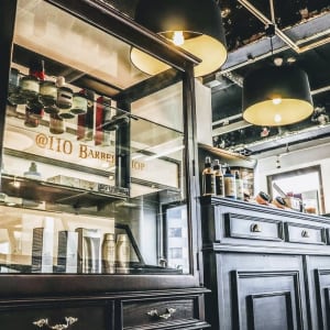 110 BARBER SHOP 博多店(ワンワンオー バーバー ショップ