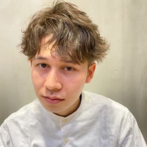横浜駅でオススメ メンズ縮毛矯正が得意なメンズ美容院 美容室の検索 予約 楽天ビューティ
