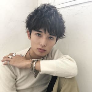 横浜駅でオススメ メンズ縮毛矯正が得意なメンズ美容院 美容室の検索 予約 楽天ビューティ