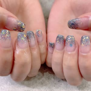 ラメグラデーション Prize Iris池袋東口店 ネイルサロン プライズアイリスイケブクロヒガシグチテンネイルサロン のネイルデザイン ネイル まつげサロンを予約するなら楽天ビューティ