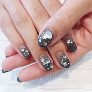 ストーン×ブラック×クロムハーツ風 | NAIL SALON AMULE(ネイル