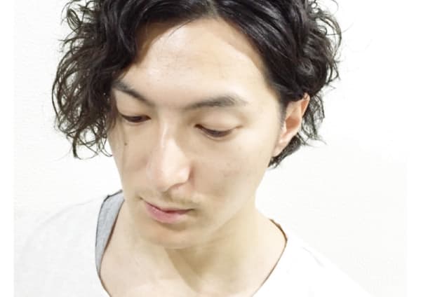 横浜駅でオススメ メンズ眉毛カット デザインが得意なメンズ美容院