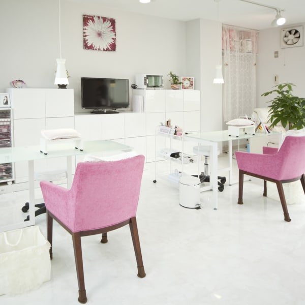 BellezzaNailSchool&Salon