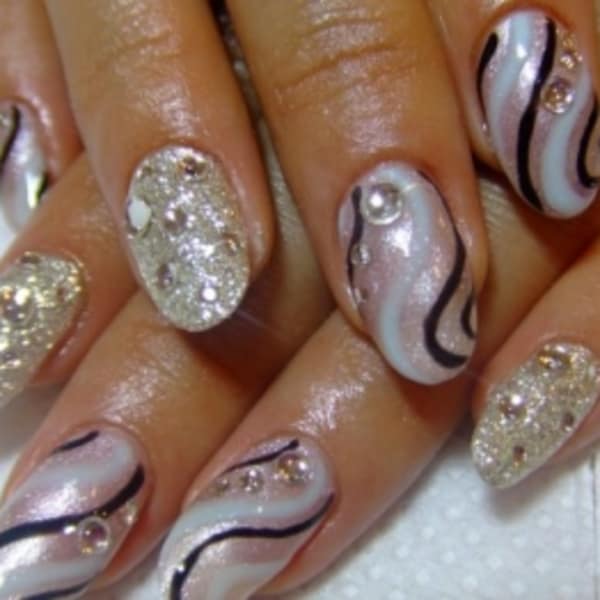 プッチ柄×シルバーポイントnail|7℃