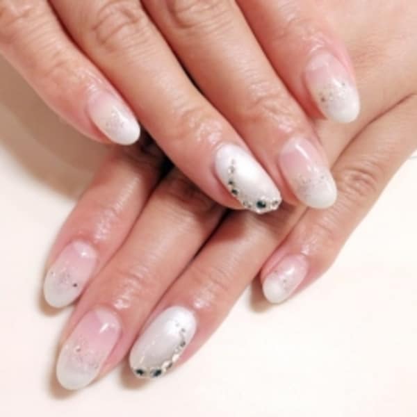 ウェディング☆ホワイトグラデネイル|Petit Blanc