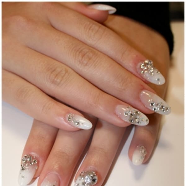 ダイヤモンドネイル