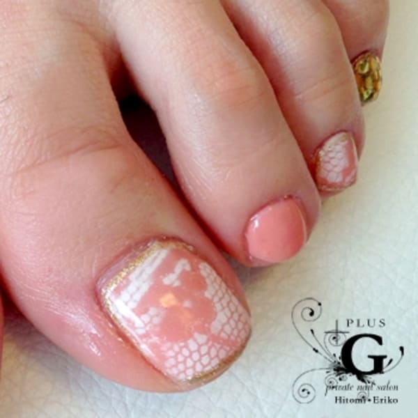 エレガントレースフット