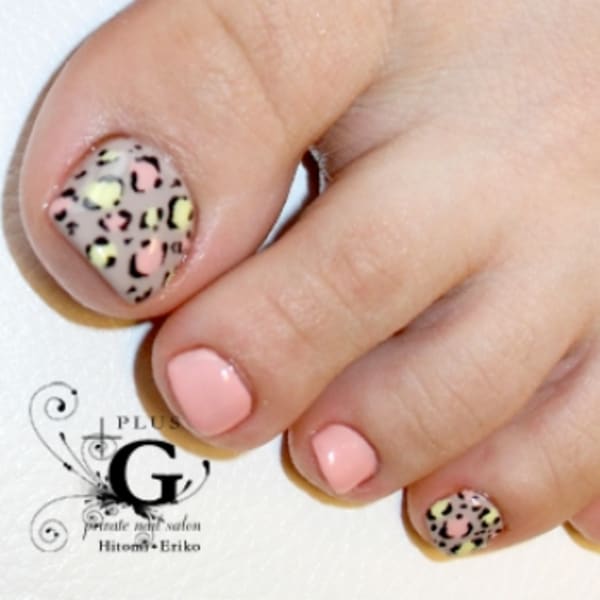 柔らかレオパードネイル