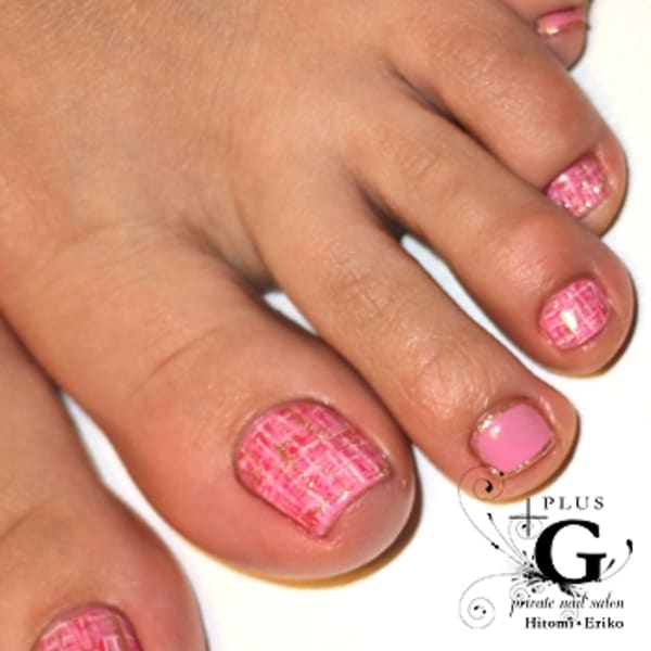 ピンクツィードフットネイル