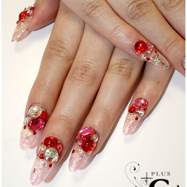 大胆なストーンでアクセ感覚