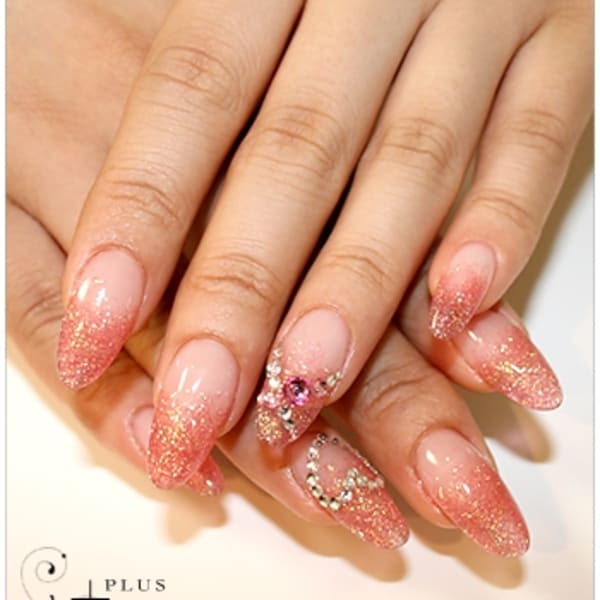 さわやかなピンクラメフレンチ