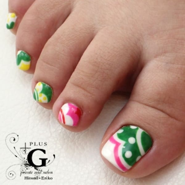 レトロポップなフラワーフット