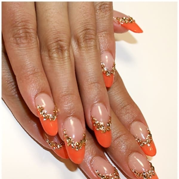 オレンジ×ゴールドで真夏ネイル