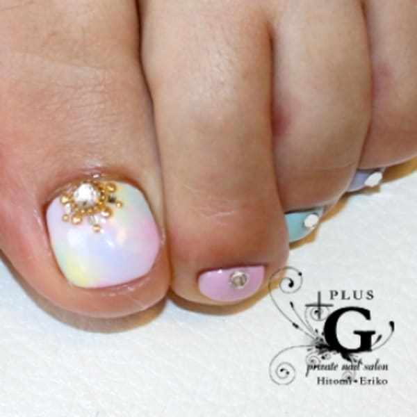 フンワリシャーベットタイダイフットネイル